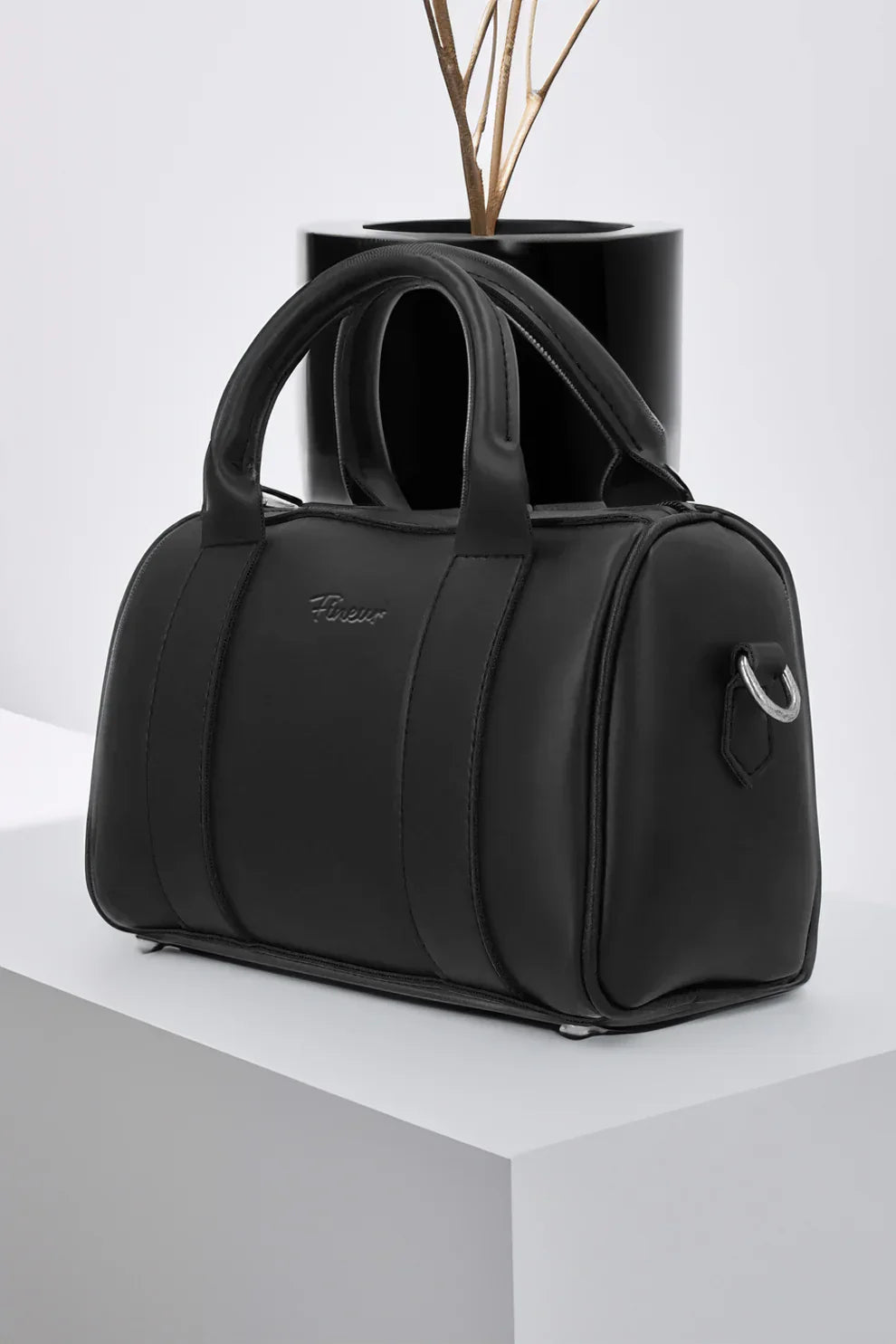 Buy The Handbag Pace Duffle - Balck in Pakistan