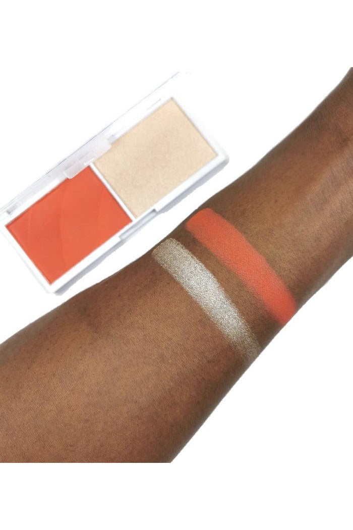 Buy Revolution Relove Colour Play Blushed Duo in Pakistan