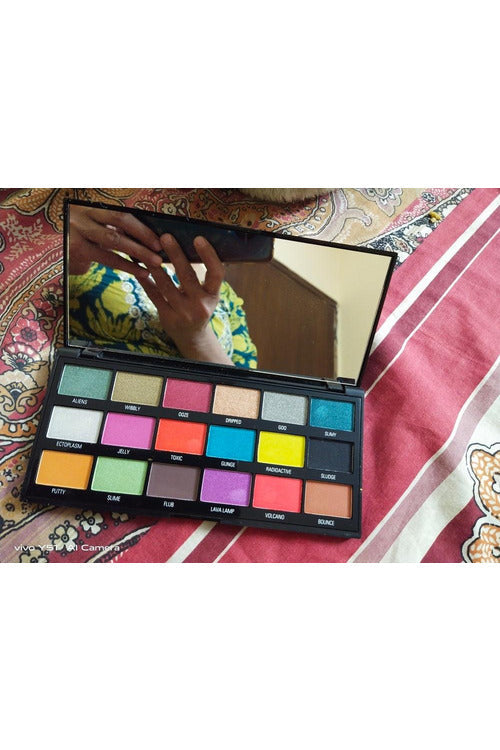 Buy I Heart Revolution Slime Chocolate Eyeshadow Palette in Pakistan