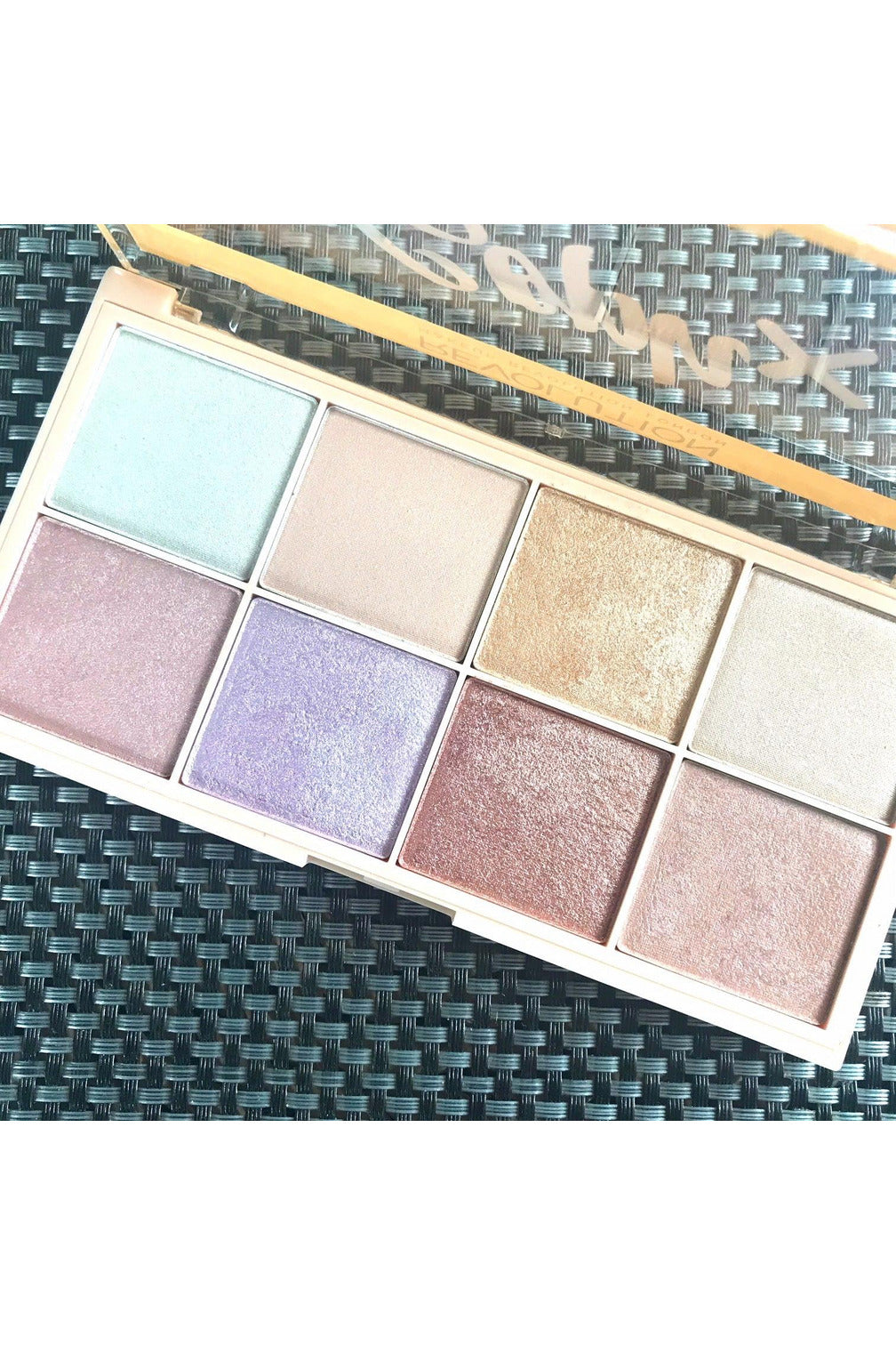 Buy Makeup Revolution Soph Highlighter Palette in Pakistan