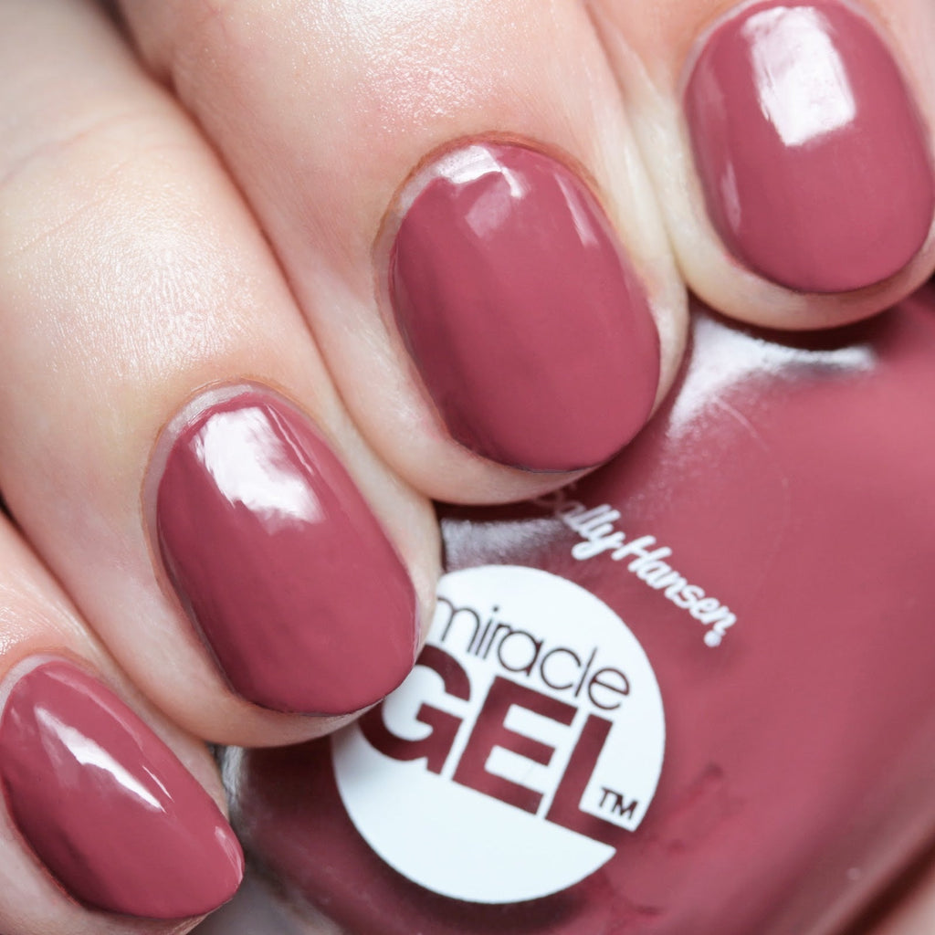 Buy Sally Hansen Esmalte Miracle Gel Nail Polish - 496 Beet Pray Love in Pakistan