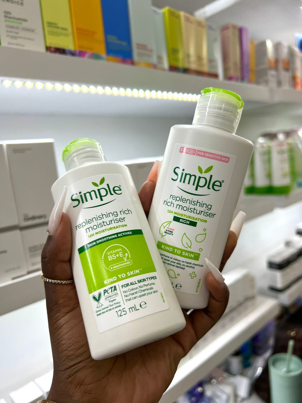 Buy Simple Replenishing Rich Moisturizer - 125ml in Pakistan