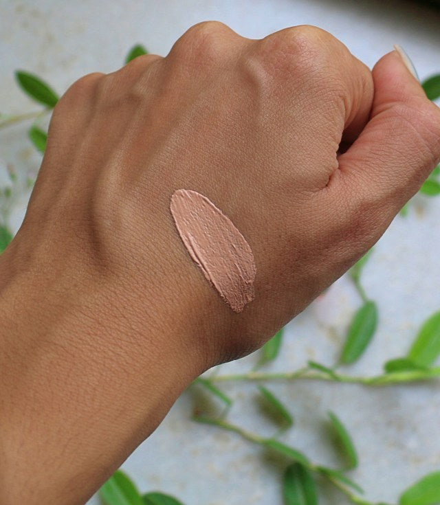 Buy Makeup Revolution Conceal And Define Concealer in Pakistan