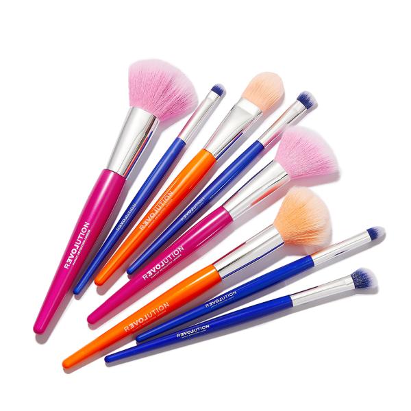 Buy Revolution Relove Brush Queen Detailed Eye Brush in Pakistan